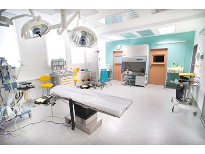 Schönheitskliniken - Tschechien - Großer Operationssaal - Medicom Clinic Brünn